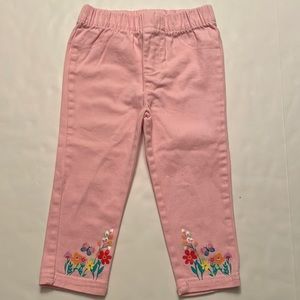 Wonderkids lovely pants size 2T, color pink. Elastic waistband, pull up.